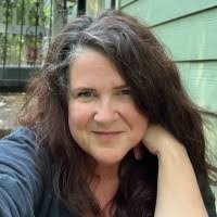 Jennifer Cuthbertson's Instagram, Twitter & Facebook