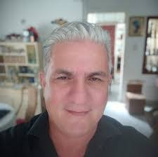 Lorena Waller's Instagram, Twitter & Facebook