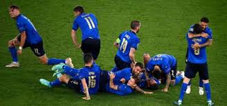 Rai 1 è il primo canale televisivo della rai. Diretta Italia Galles Risultato Finale 1 0 Rai 1 Azzurri A Punteggio Pieno