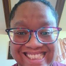 Lisa Gullickson's Instagram, Twitter & Facebook