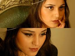 Long liner with dark lips.