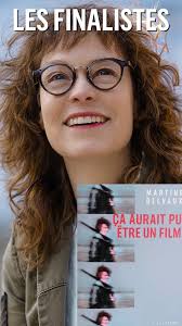 Dans un moment de pure émotion, Janette Bertrand, 99 ans de courage et de  sagesse, remet son prix à Marie-Hélène Larochelle au Salon du livre de  Montréal. ✨ Une célébration de la voix des femmes, ...