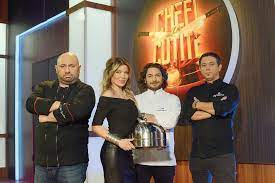 The show is moderated by gina pistol. Cine A CaÈ™tigat Sezonul 7 Chefi La CuÈ›ite Alexandru Comerzan A Plecat AcasÄƒ Cu Premiul Cel Mare Live Update Impact