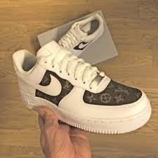 Contact me here goochartwork@gmail.com want some. Custom Air Force Lv Tritt Kunst Einzigartige Custom Sneakers