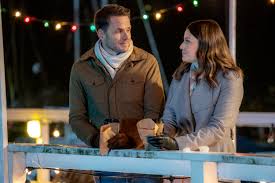 The average salary of a canadian actor is $41,438 per annum. Paul Campbell On A Godwink Christmas