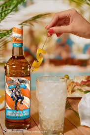 Captain Morgan Orange Vanilla Ginger Soda Video In 2020 Captain Morgan Ginger Soda Extra Recipe