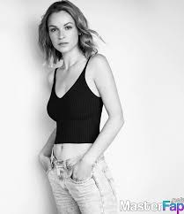 kayla wallace OnlyFans leak lace peel