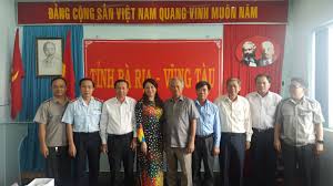 Trong khi đó, đến nay có gần 1 triệu người dân của tỉnh này đăng ký mua vắc xin. Tin Tá»©c