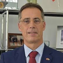 Paul Garnier's Instagram, Twitter & Facebook