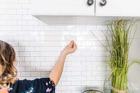 How to install stick on backsplash. How To Install Peel And Stick Tile Backsplash The Diy Mommy