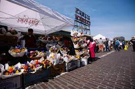 I've taken care of most of the bugs, given it a different color treatment and added some actual sound recorded at pike place. Pike Place Market S Mother S Day Flower Festival Katu