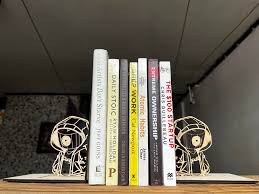 My 1st Laser Cut #Bookends with laser engraving, since nahilig ako mag basa  ng libro lately, naisip ko gumawa ng ganitong #FunctionalArt para organize  kahit pano yun mga libro ko. At sympre