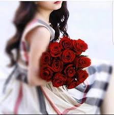 Love The Photography Focus Girls With Flowers Beautiful Flowers Flower Beauty