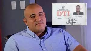 Alto oficial del Minint busca asilo en EEUU tras huir de Cuba en barco con  su familia