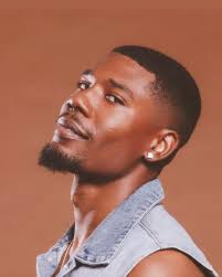 Big ahh adam's apple 🤣