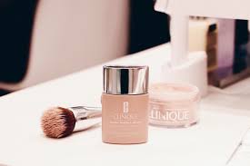 About clinique clinique exists to create great skin. Clinique Even Better Glow Mon Avis Kleo Beaute