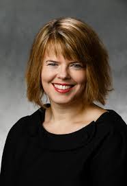 Kari Fletcher's Instagram, Twitter & Facebook