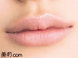 リップペンシル使い方まとめ 目指す唇別に描き方を伝授 おすすめのアイテムも 美的 com 井川遥 メイク 井川遥 アイメイク リップメイク ナチュラル