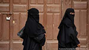 In either case, expect to find a lot. Saudi Arabia Prince Says Women Should Decide Whether To Wear Robes Face Veils News Dw 19 03 2018