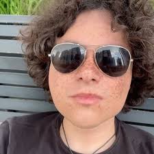 Daniela Paniagua (@PanchoPanPan)