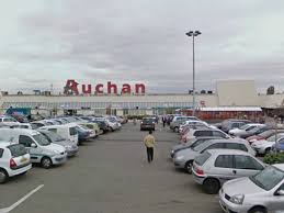 En faisant mes achats le mardi, j'économise 10% sur tous les produits auchan en alimentaire, droguerie et parfumerie. Auchan St Priest Dans Le Top 10 Des Hypermarches De France Au Plus Gros Chiffre D Affaires