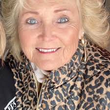 We want to give a huge CONGRATULATIONS to Sandy McKnight