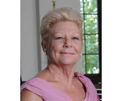 Michelle Ecker's Instagram, Twitter & Facebook