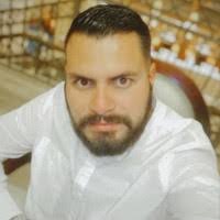 50+ perfiles de «Benjamin Macias»