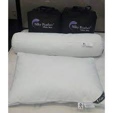 Karena di bagian tersebut bulu lebih lembut dan halus. Jual 1 Set Bantal Guling Bulu Angsa Feather World Kota Surabaya Edems Mart Tokopedia