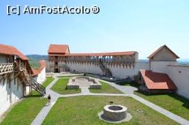 Bugetul total al proiectului este de aproximativ 20.000 lei, din care suma de 15.000 lei este alocată de consiliul judeţean brașov. In VizitÄƒ La Foldvar Feldioara Impresii Cetatea Feldioara Feldioara BraÈ™ov Amfostacolo