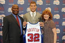 Il mesure 2,06 m pour 113 kg. This Are Blake Griffin S Parents He Is Ginger Black So Awesome 9gag