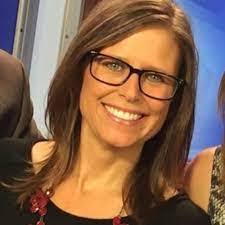 Kerry Compton's Instagram, Twitter & Facebook