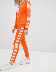 Voir plus d'idées sur le thème mode, vêtements stylés, tenue adidas. Ø¹Ø¶Ø© Ø³Ù…ÙŠÙƒ Ø§Ù„Ø¯Ù…Ø§Øº Ensemble Adidas Sst Orange Dsvdedommel Com