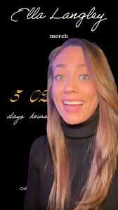 The Dave & Rachel Show: This is what every office needs! How would YOU  decorate your cubicle? 👇 An employee asked if he could decorate his  cubicle and shocked his boss when