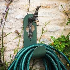 Pin Von Stefanie Teiner Auf Gartenschlauch Mit Bildern Gartenschlauch Gartenprodukte Schlauchhalter