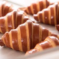 Pin On Lovely Pastries Dessert Enjoy With An Organic Sparkling Wine Champagne Cremant Prosecco