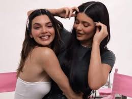 Get in touch with kendall jenner (@officialkendalljenner) — 5502 answers, 73220 likes. Kendall Jenner Kendall Jenner S House Trespasser Targets Kylie Jenner S House Hours After Jail Release Times Of India
