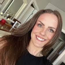 Dawn Knowlton's Instagram, Twitter & Facebook