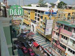 Hotel ligt direct aan koh san road in bangkok. View From The Roof On Khaosan Road Picture Of D D Inn Bangkok Tripadvisor