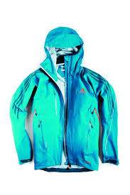Shoppe deine favoriten auf der offiziellen adidas® seite. Adidas Terrex Feather Jacket Sehr Leichte 3 Lagen Gore Tex Pro Shell Jacke Mit Formotion Fur Bewegungsfreiheitroute Alpin Bergsteigen Und Klettern Im Alpinen Outdoor Magazin Route Alpin