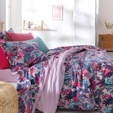 Jun 21, 2021 · c'est françoise hardy qui ce 19 juin aurait été annoncée morte par des éditorialistes français, alors qu'elle est bel et bien vivante, une situation qui exaspère son fils : Linge De Lit Fleurs Mysterieuses Francoise Saget