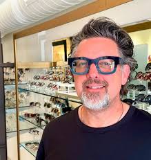 Robert Max Opticians