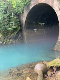 Morning Glory Dam Spillway : rsubmechanophobia