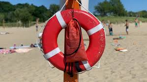 Regardless of the laws in your state, many employers will have their own rules about employment age. 13 Year Old Girl Drowns In Lake Michigan Wzzm13 Com
