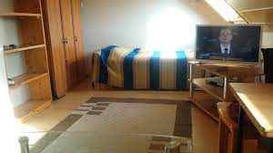 Ein kriterium für die hohe lebensqualität in dieser stadt ist neben vielen wohnungen, wie die 1 zimmer wohnung sie repräsentiert, auch eine gute versorgung mit schulen, kindergärten und spielplätzenein wichtiges entscheidungskriterium für die 54243 zuzüge. Koln Uni Nahe 1 Zimmer Wohnung Mit Privat Kuche Zimmer Zu Vermieten Koln