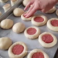 Mis Kokulu Yemek Tarifleri On Instagram Lezzeti Ask Tek Hamurdan 2 Cok Farkli Enfes Tarifler Hazirladim Yumusacik Hamuruyla Yemek Tarifleri Yemek Gida
