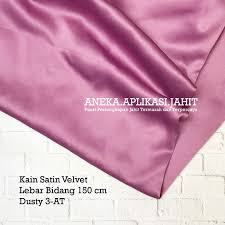 Warna yang ditawarkan juga tidak melulu hitam dan biru donker. Kain Satin Velvet Rosela Rosella Lebar Bidang 150 Cm Per Meter Lazada Indonesia