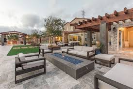 Make decorations from your old stuff to make sure that your garden design is unique. Modern Backyard Ideas That Make You Want To Stay Out Here Forever