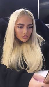 Discover great art by contemporary artist loredana. Pin Von Ella Boockham Auf Loredana Blonde Haare Madchen Haare Madchen Gesicht