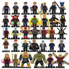 Зате у кожної є знаковий атрибут: Set 34 Ks Figurky K Lego Avengers